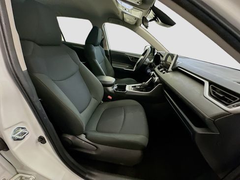 Used 2024 Toyota RAV4 LE image 32