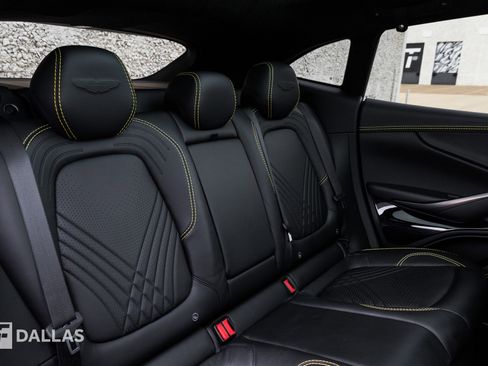 Used 2022 Aston Martin DBX image 37