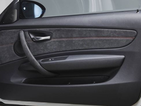 Used 2011 BMW 1 Series M RWD image 73