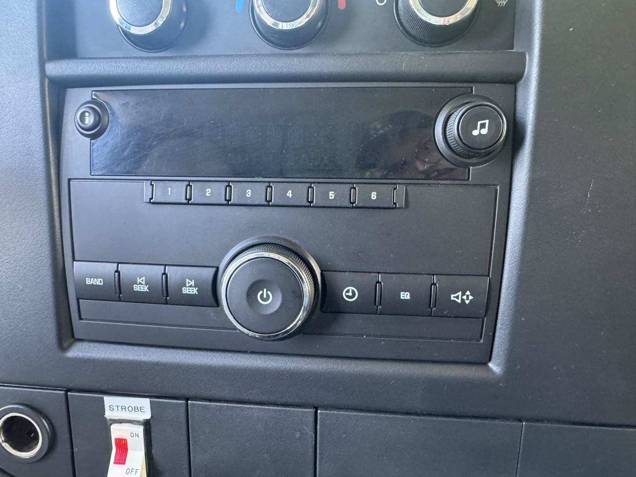 Used 2010 Chevrolet Express 2500 RWD image 13