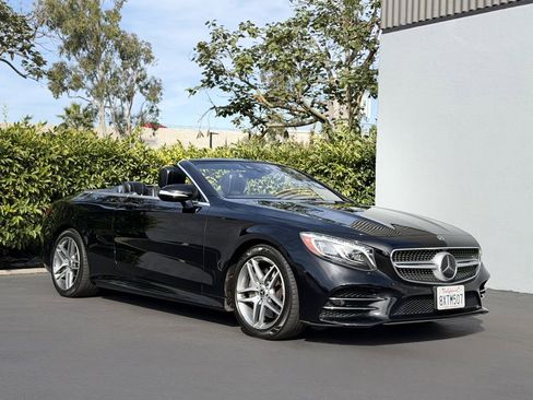 Used 2018 Mercedes-Benz S 560 Cabriolet image 2