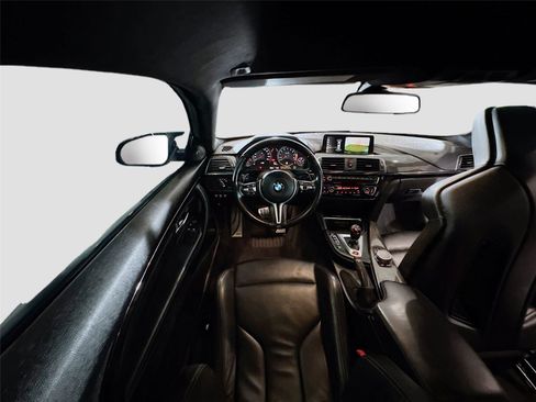 Used 2019 BMW M4 Coupe w/ Competition Package RWD image 3