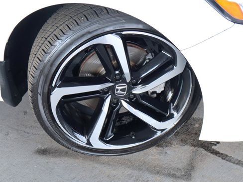 Used 2019 Honda Accord Sport image 3