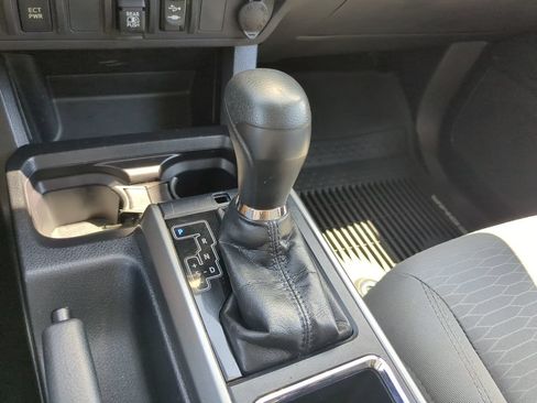 Used 2019 Toyota Tacoma SR5 RWD image 24