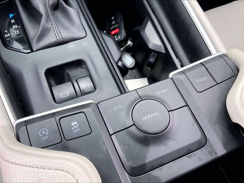 Used 2025 Toyota Grand Highlander Limited image 34