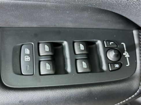Used 2024 Volvo XC60 B5 Plus image 15