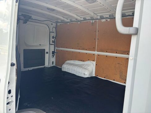 Used 2020 Nissan NV 2500 SV RWD image 11