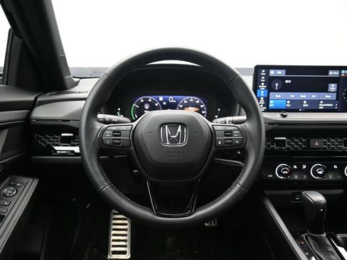 Used 2023 Honda Accord Sport image 42