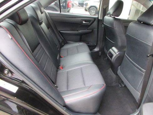 Used 2015 Toyota Camry SE FWD image 22
