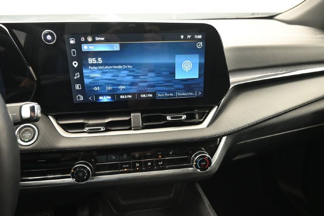Used 2026 Chevrolet Equinox LT AWD/4WD image 7