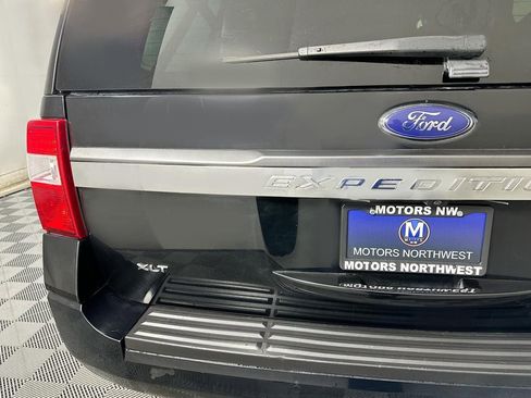 Used 2017 Ford Expedition EL XLT image 19