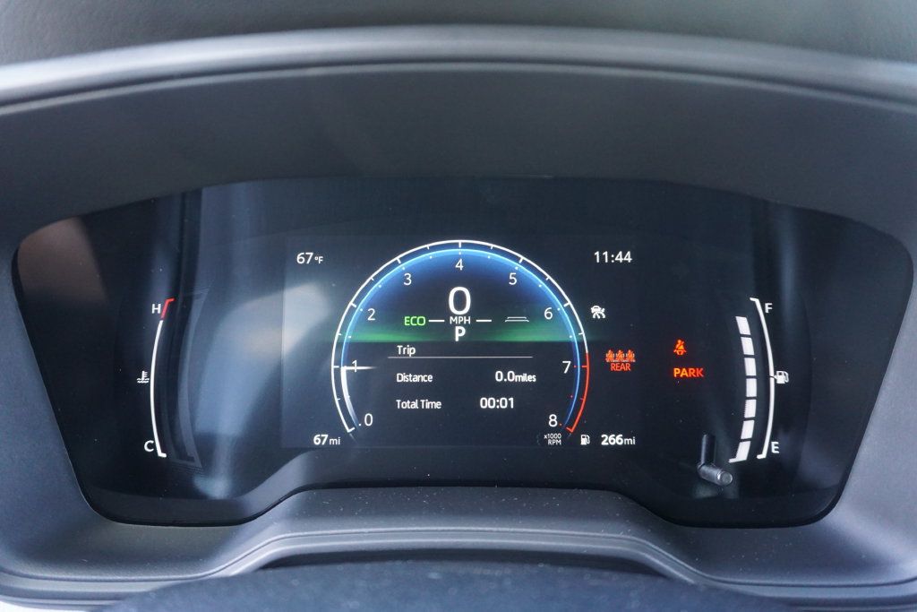 Used 2026 Toyota Corolla SE FWD image 5