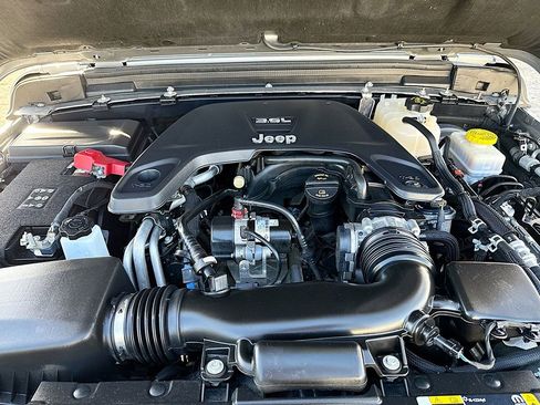 Used 2021 Jeep Wrangler Unlimited Rubicon w/ Dual Top Group image 15