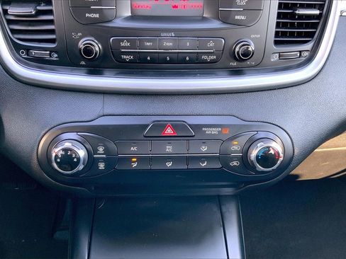 Used 2016 Kia Sorento L image 28