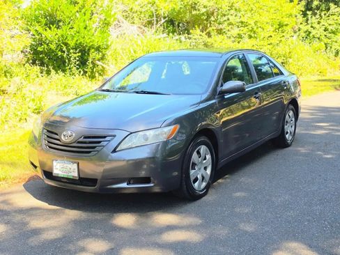 Used 2008 Toyota Camry LE FWD image 1