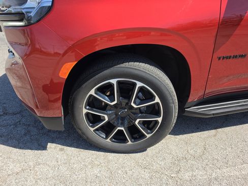 Used 2023 Chevrolet Tahoe RST w/ Luxury Package image 3