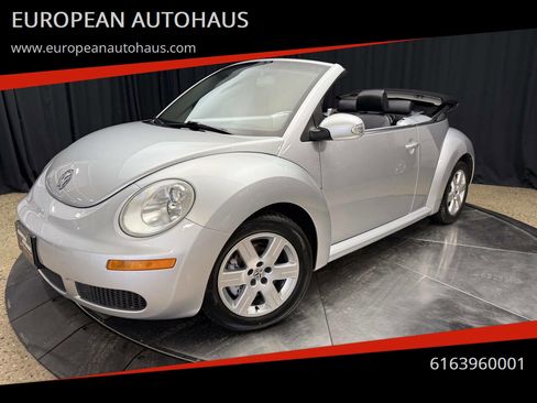 Used 2006 Volkswagen Beetle Convertible w/ Package 1 image 1