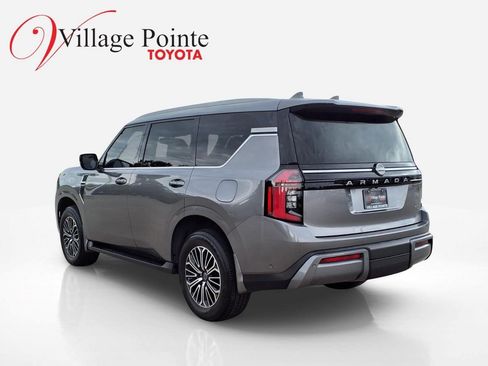 Used 2025 Nissan Armada SL AWD/4WD image 3
