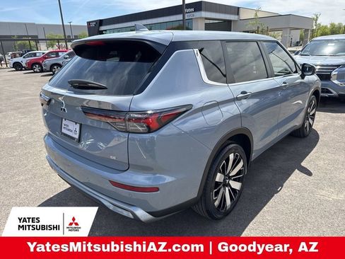 New 2026 Mitsubishi Outlander SE image 3
