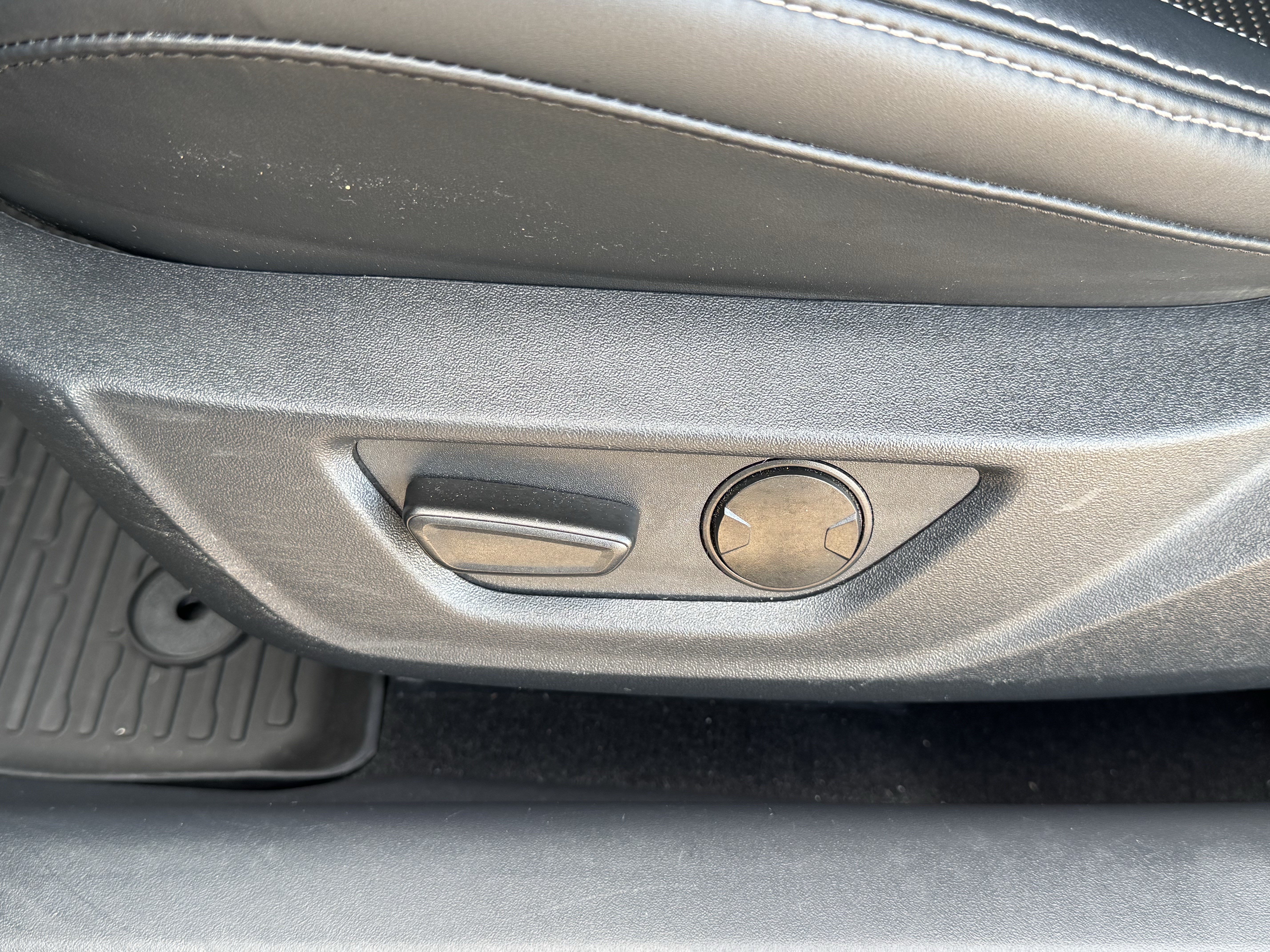 Used 2024 Ford Mustang GT Premium RWD image 18