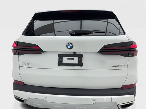 Used 2024 BMW X5 sDrive40i image 10