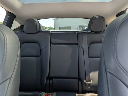 Used 2023 Tesla Model Y Long Range AWD/4WD image 18