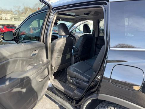 Used 2020 Honda Pilot Touring image 41