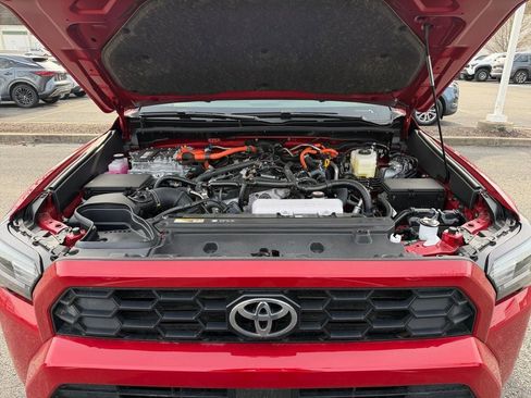 Certified 2025 Toyota 4Runner TRD Off-Road Premium image 30