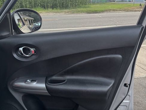 Used 2011 Nissan Juke SV AWD/4WD image 21