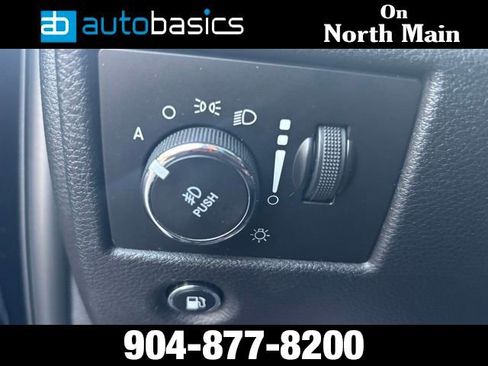 Used 2018 Jeep Grand Cherokee Laredo image 19