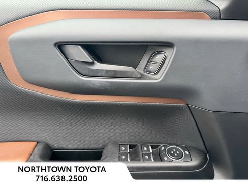 Used 2021 Ford Bronco Sport Outer Banks w/ Outer Banks Package (96D) AWD/4WD image 18