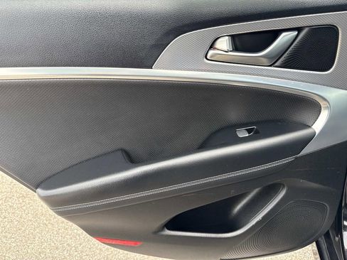 Used 2022 Genesis G70 2.0T w/ Prestige Package image 12