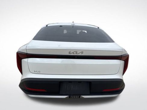 Used 2025 Kia K4 EX image 8