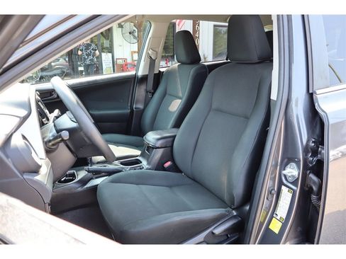 Used 2016 Toyota RAV4 LE FWD image 14