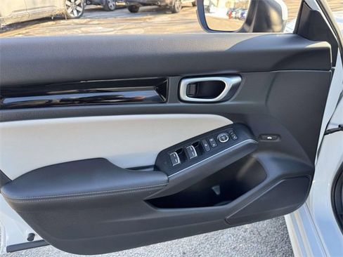 Certified 2024 Honda Civic Touring image 15