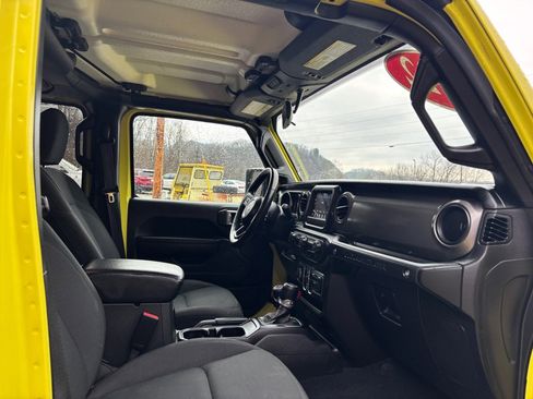 Used 2022 Jeep Wrangler Sport image 11