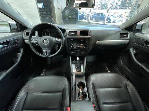Used 2013 Volkswagen Jetta SE image 20