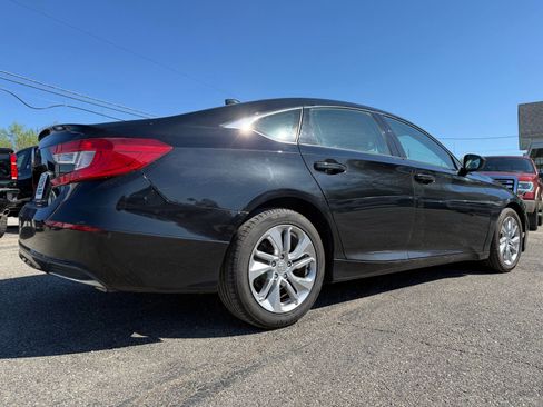 Used 2018 Honda Accord LX image 10