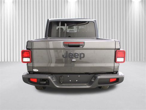 New 2026 Jeep Gladiator Sport image 4