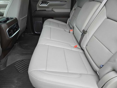 Certified 2024 Chevrolet Silverado 2500 LTZ w/ LTZ Convenience Package image 28