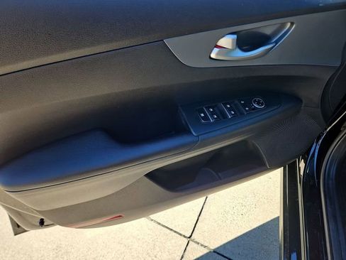 Used 2020 Kia Forte Sedan image 19