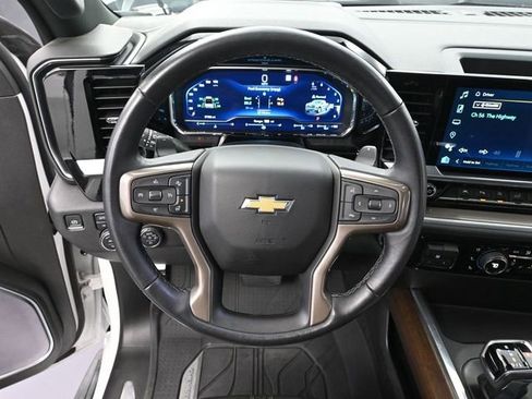 Used 2022 Chevrolet Silverado 1500 High Country image 34