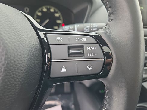 Certified 2026 Honda HR-V EX-L image 24