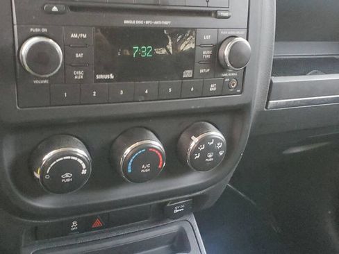 Used 2014 Jeep Patriot Sport w/ Power Value Group image 28