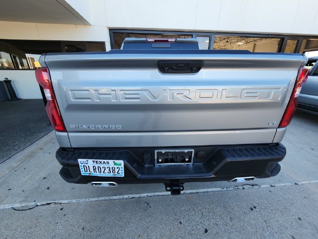 Used 2025 Chevrolet Silverado 1500 LT Trail Boss w/ Convenience Package II AWD/4WD image 5