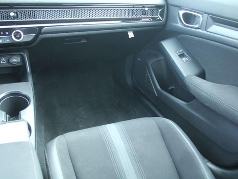 Used 2022 Honda Civic Sport image 16