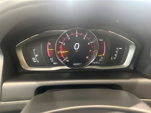 Used 2017 Volvo XC60 T5 Dynamic w/ Preferred Option Package AWD/4WD image 18