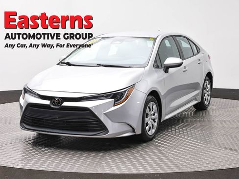 Used 2024 Toyota Corolla LE FWD image 1