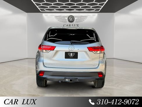 Used 2019 Toyota Highlander XLE FWD image 4