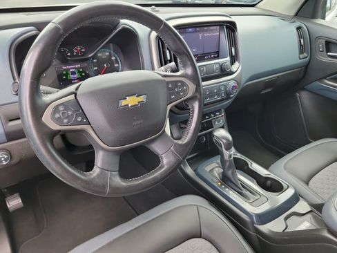 Used 2022 Chevrolet Colorado Z71 RWD image 12